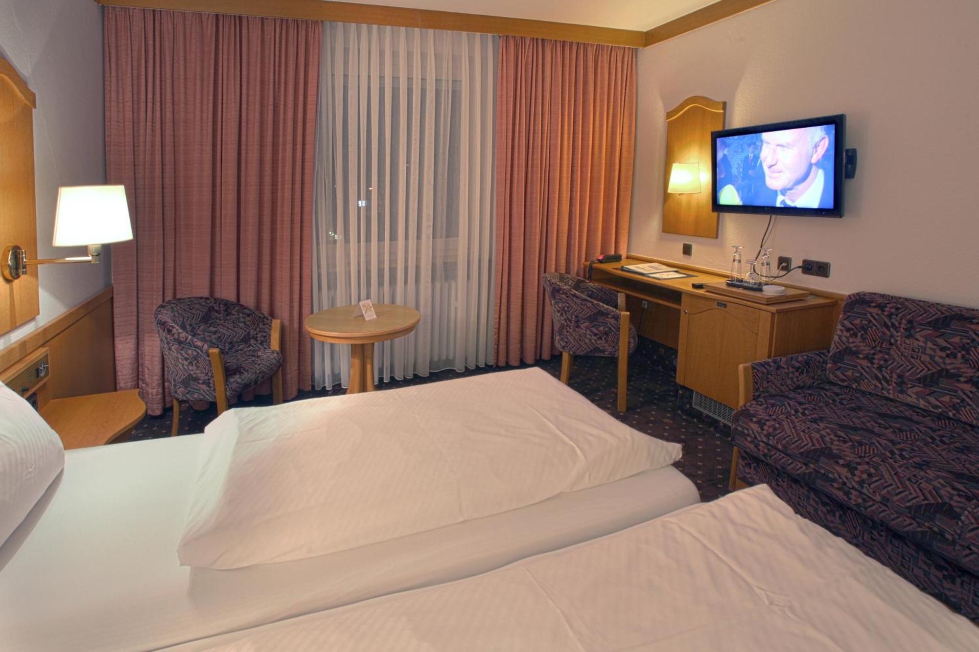 Hotel-Restaurant Esbach Hof Kitzingen Eksteriør billede
